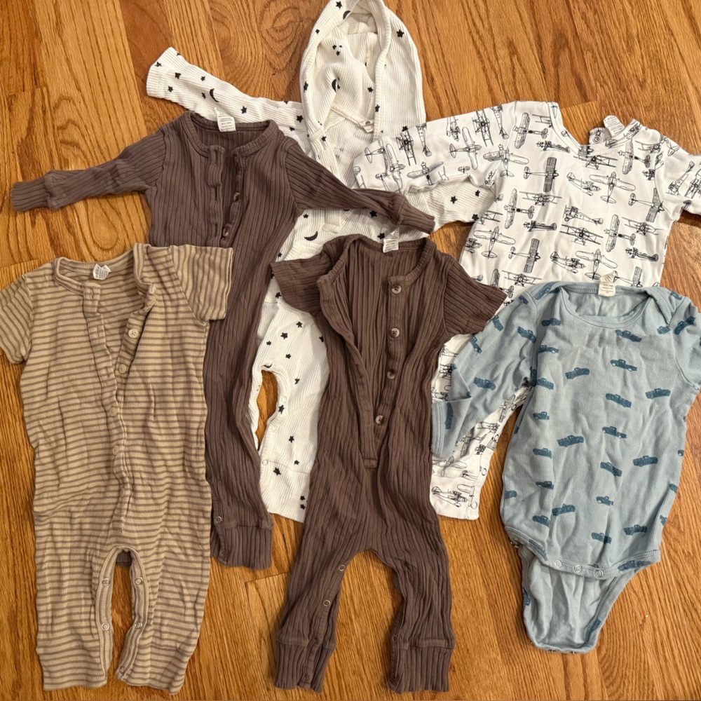 6 Assorted Kate Quinn Unisex One Pieces
